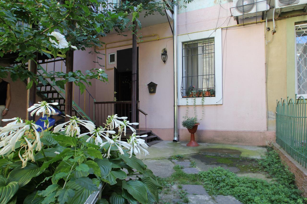 Cozy Apartment On Yevreiska Street Oldenburg Bagian luar foto