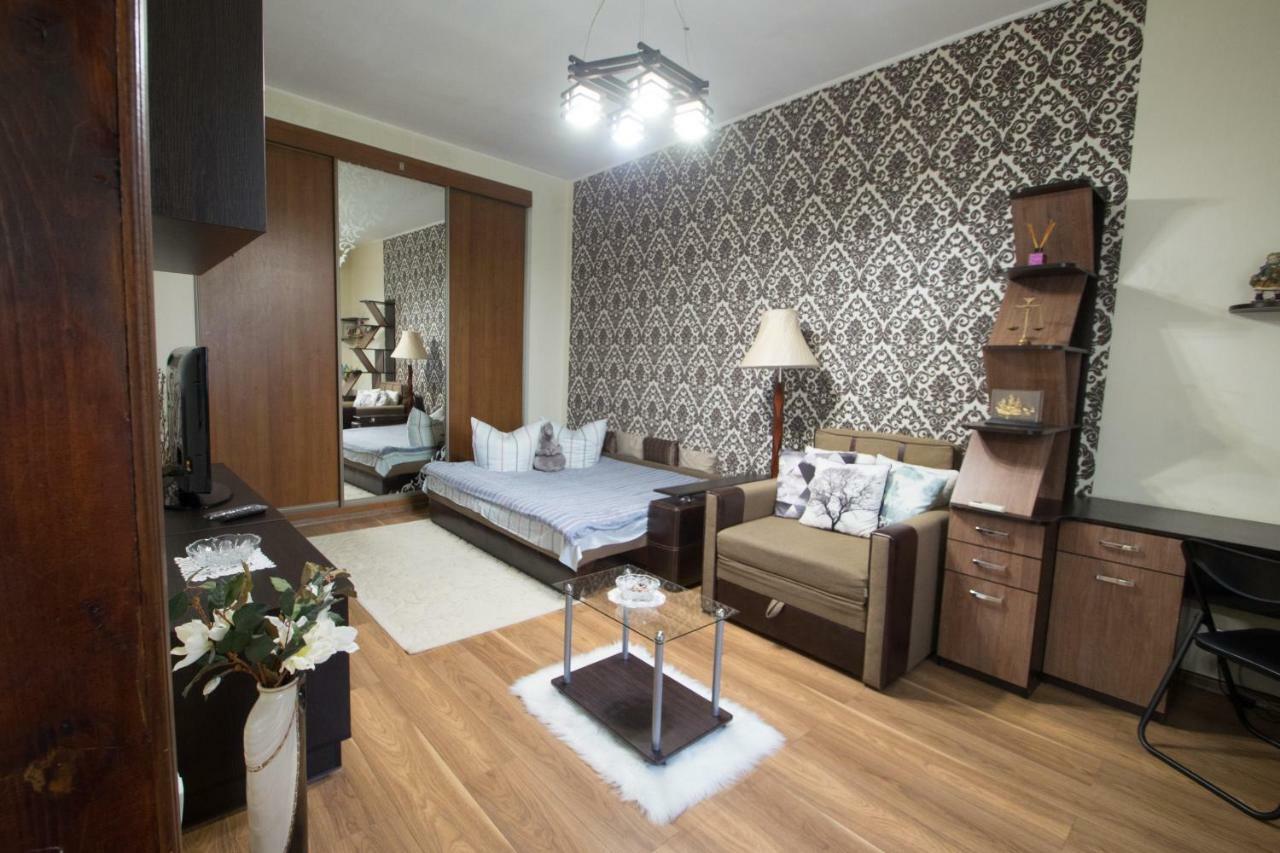 Cozy Apartment On Yevreiska Street Oldenburg Bagian luar foto